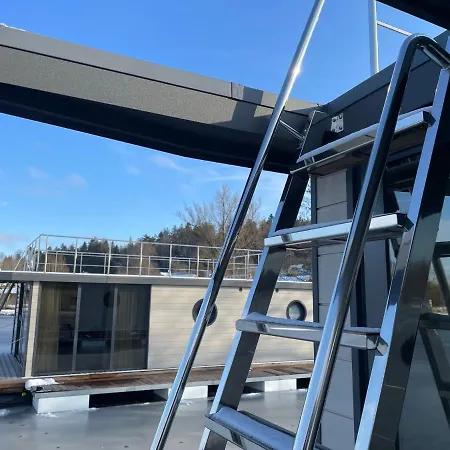 Waidlerland Hausboot 1