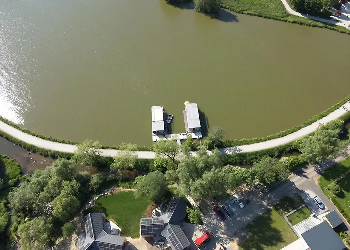 Waidlerland Hausboot 1 *