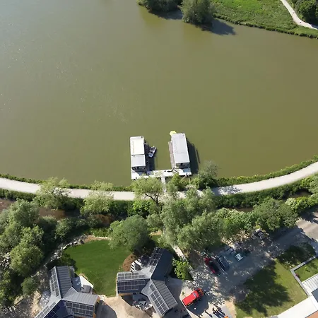 Waidlerland Hausboot 1 *
