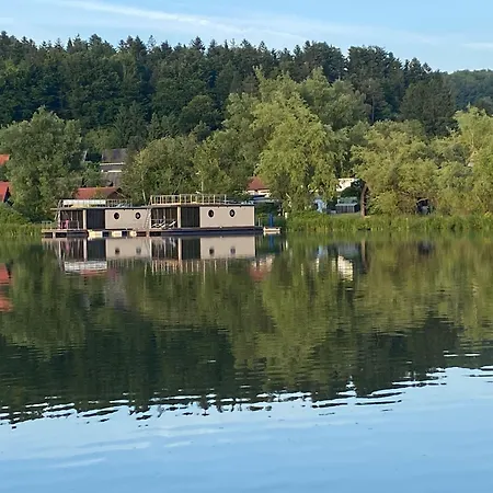 Waidlerland Hausboot 1 *