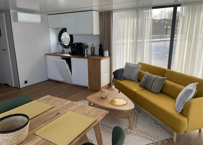 Waidlerland Hausboot 1 보트호텔 발트키르헨
